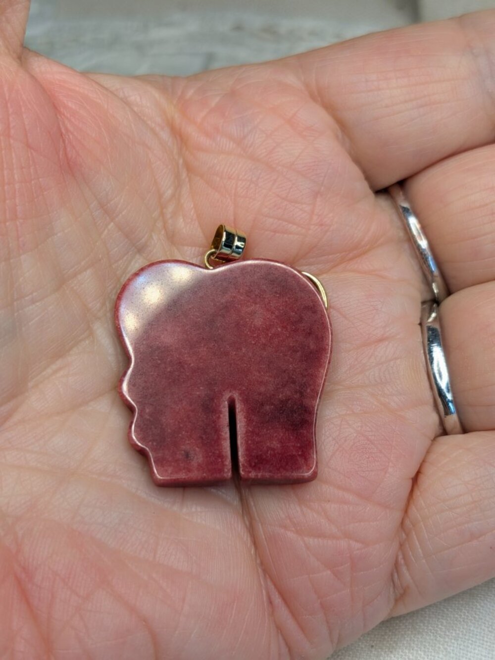 Vintage Jadeite Elephant Pendant - Picture 3 of 3